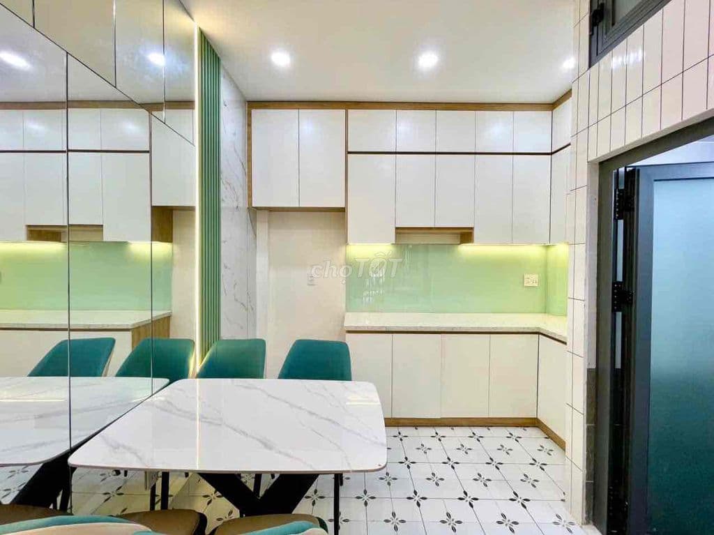 Nhà phố 31m2 1 trệt 2 lầu BTCT 4PN 3WC full nội thất HXH Trường Chinh - Ảnh 3