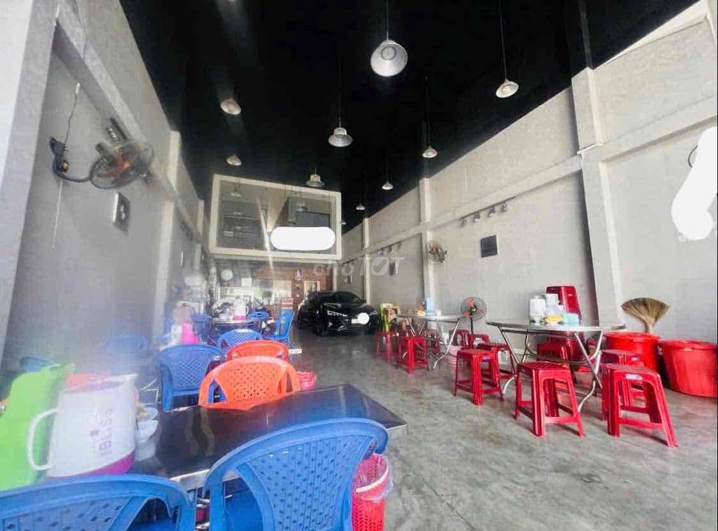 198m2(6.5x30)nhà mặt tiền 2 tầng 4Pn gần trường chinh