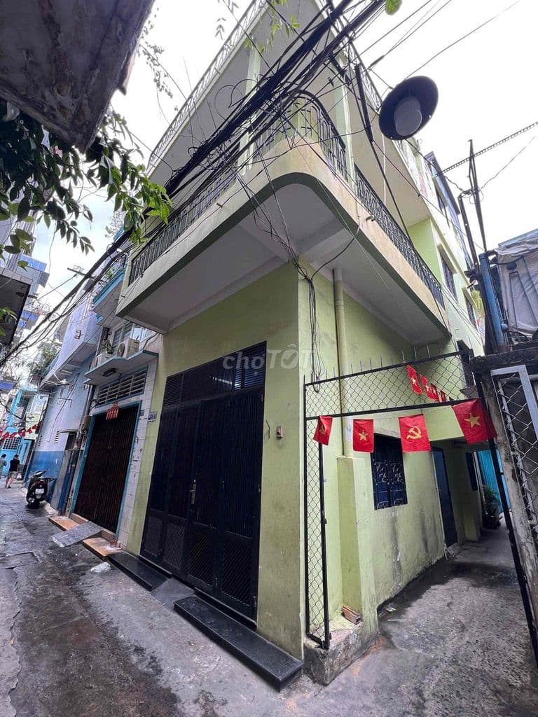bán gấp nhà Vĩnh Viễn quận 10, sát mặt tiền, kiên cố, góc thoáng