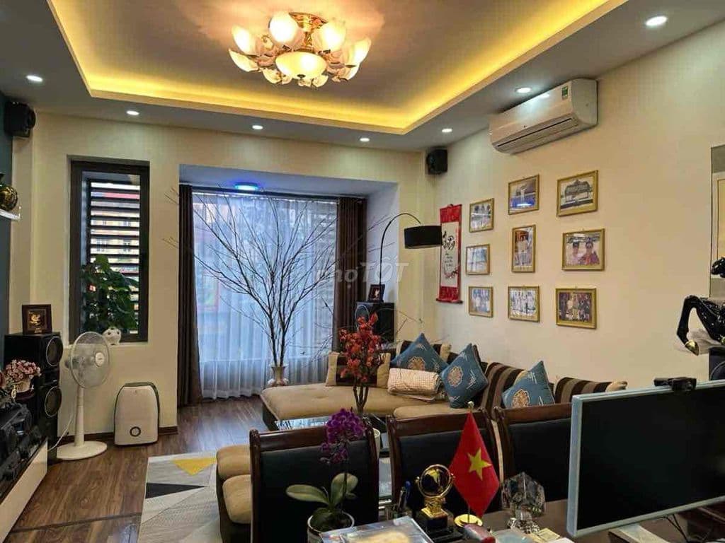 tin chuẩn . Trần Khát Chân 32m -5 tầng chỉ 6.59 tỷ cách 3 nhà ra ô tô - Ảnh 2