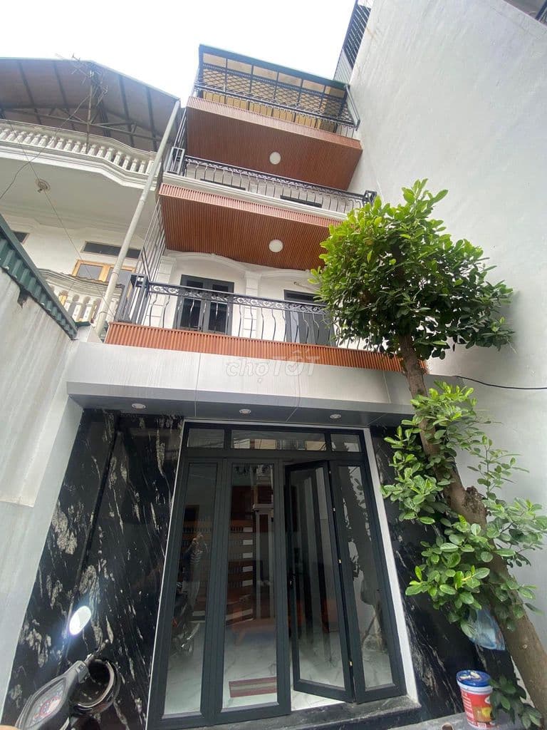 Bán nhà phúc đồng 105m 4 tầng 4 ngủ có sân trước, Sân sau hơn 11 tỷ