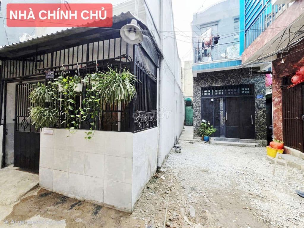 NHÀ CĂN GÓC ĐẸP - CHÍNH CHỦ - GẦN SÂN BAY