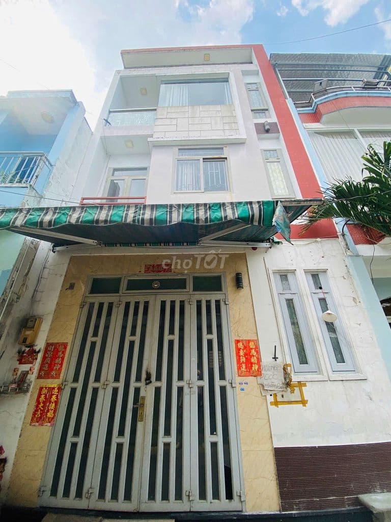 NHÀ TO GIÁ RẺ - CHỈ HƠN 100TR/M2 - CHUNG CƯ TIỆN ÍCH GẦN TRƯỜNG TOP