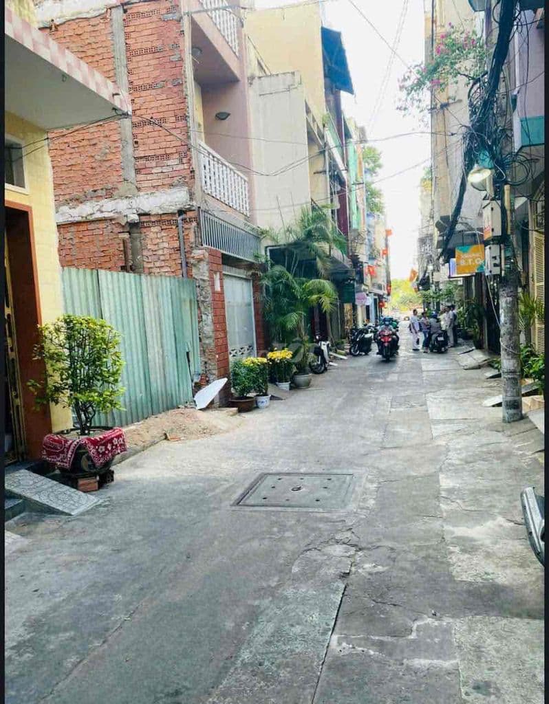 NHÀ HẺM XE HƠI CAO ĐẠT (4m x 12m) P1Q5. GIÁ CHỈ 11 TỶ TL