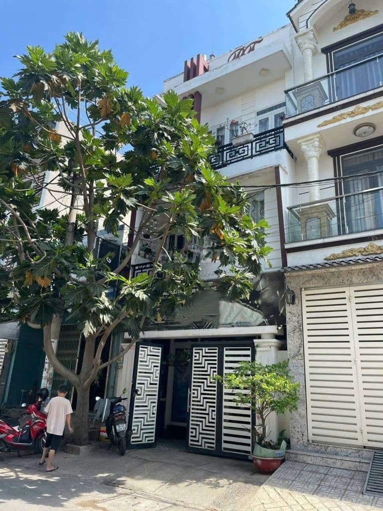 Nhà trệt hai lầu 4PN đường 10m thông Tô Ngọc Vân