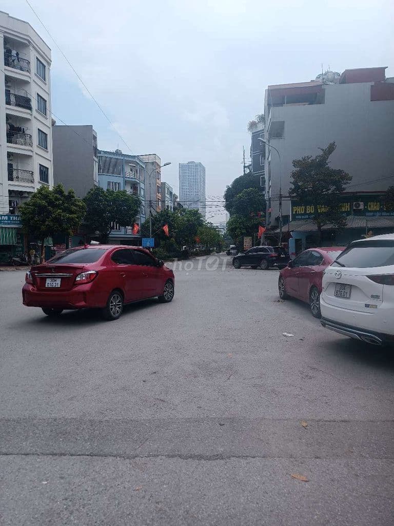Nhà Đô Thị Văn Khê -Hà Đông+Ôtô tránh - 5 tầng - Nội thất đẹp.