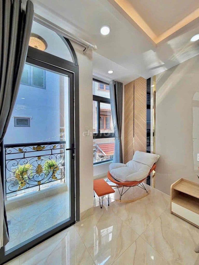 Nhà Mặt Tiền Giáp Phú Nhuận – 52m², 7 Phòng Khép Kín