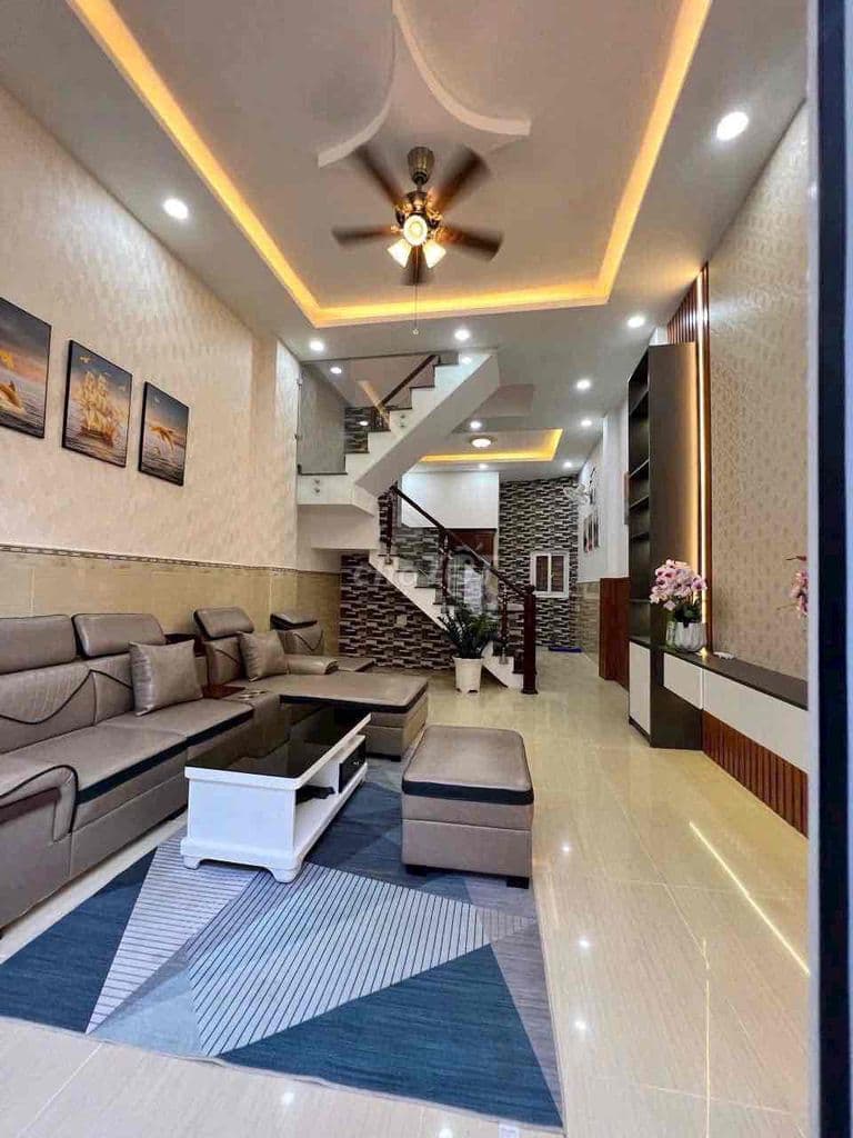 Nhà Rẻ Lắm 3 lầu Đường 6M (4pn,5wc ) Thạnh xuân 43 Q12 ShR - Ảnh 2