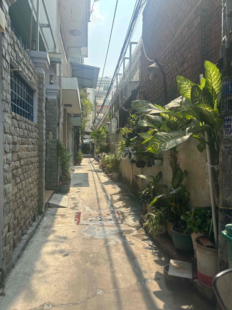 Nhà Lý Thường Kiệt - Q.10, gần 3/2, ĐH Bách Khoa