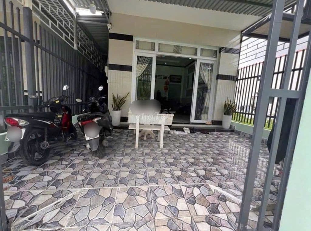 Bán nhà C4 ấp chợ Tân Phú Trung dt 128,3m2 Sổ hồng riêng giá 980 triệu