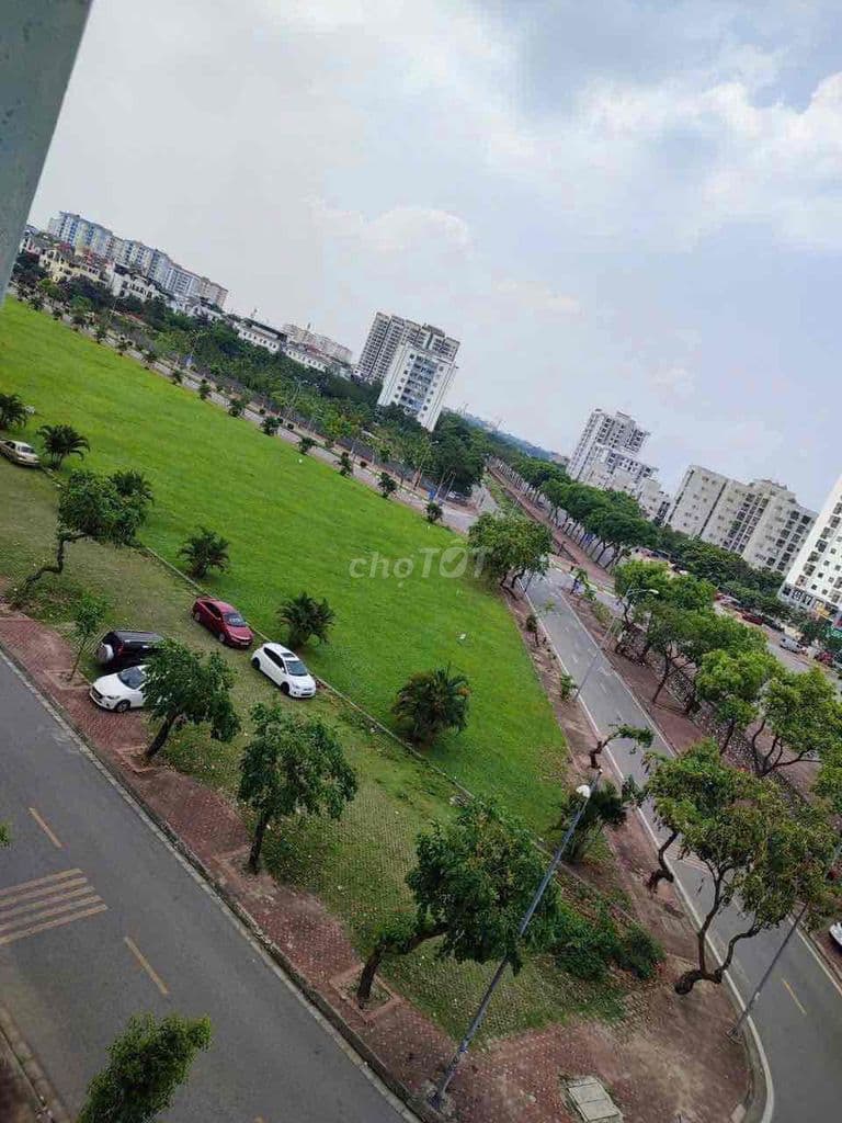 Chỉ hơn 2 tỷ có ngay nhà đẹp Long Biên . Fun nội thất Các bác có nhu - Ảnh 2