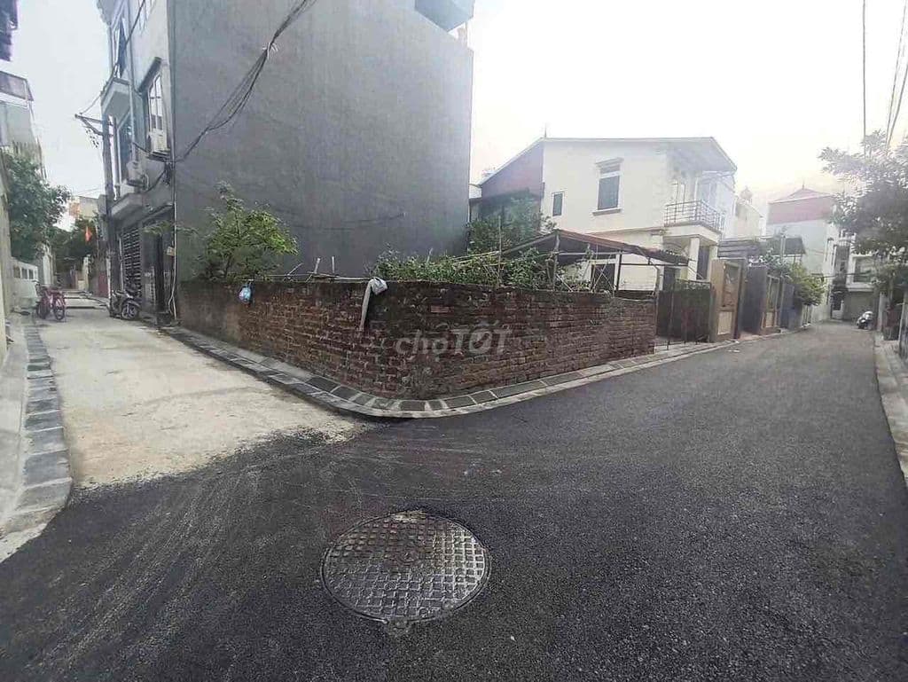 BÁN 2 LÔ 50M THÔN VỆ, NAM HỒNG. ĐƯỜNG THÔNG THOÁNG, GIÁP KHU ĐÔ THỊ UR