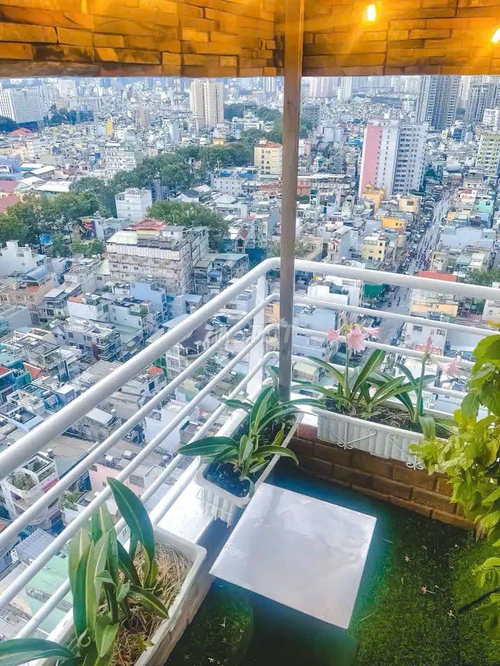 CĂN GÓC CC 312 Lạc Long Quân, 3,4 tỷ, 66m2, Nhà đẹp chính chủ.