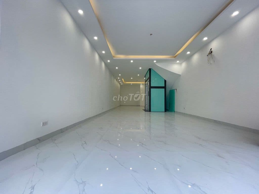 20 Tỷ Phân lô Hà Đông, có thang máy, vừa ở vừa kinh doanh có không?”