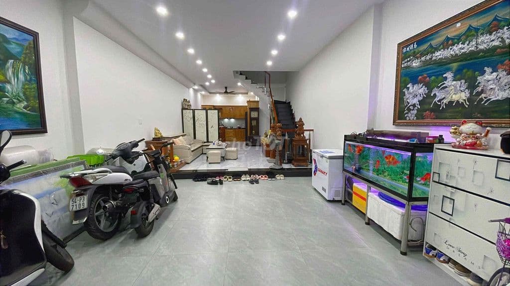 Nhà 4 tầng FULL NỘI THẤT chính chủ xây tâm huyết khu cán bộ HXH