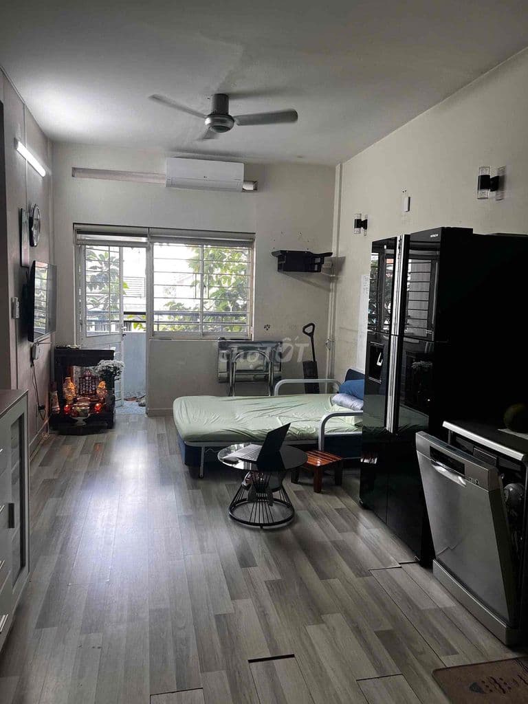 mình cần bán chung cư ehome