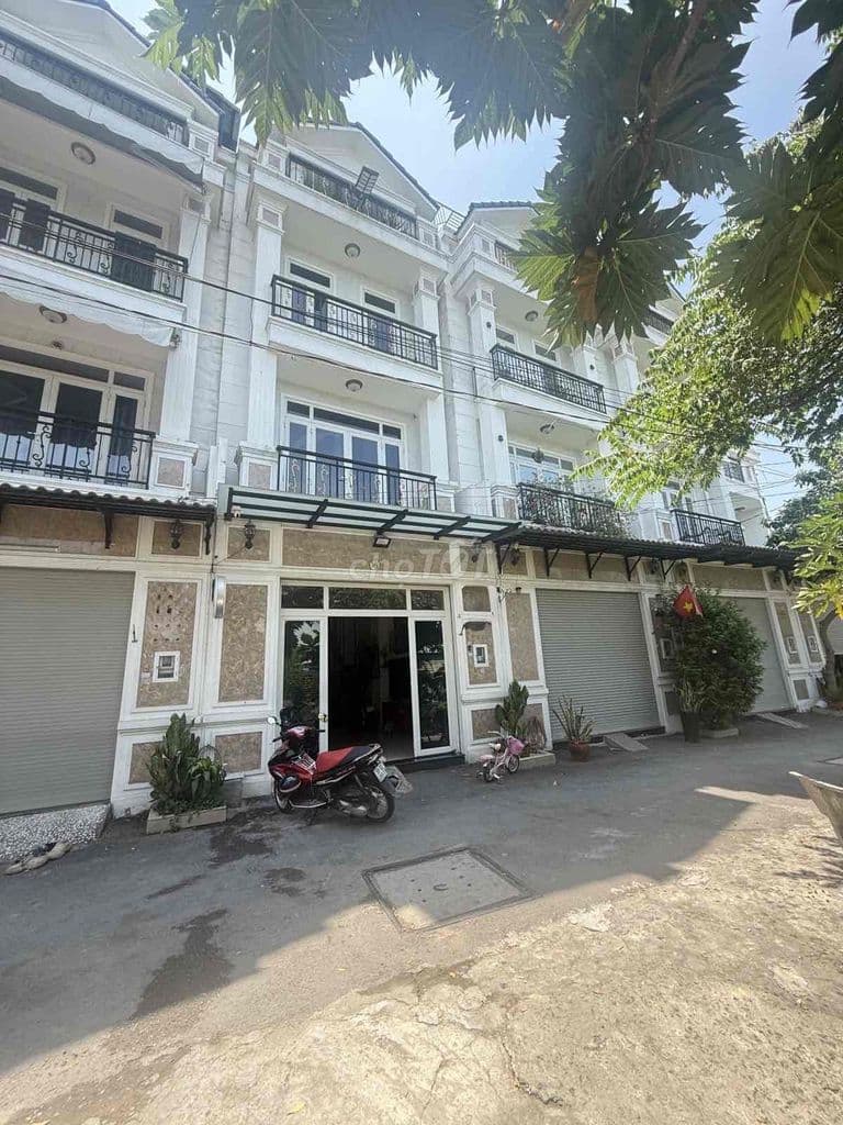 CẦN NHÀ NHÀ 4 TẦNG HẺM XE HƠI CÁCH PHẠM VĂN ĐỒNG 800m - Ảnh 3