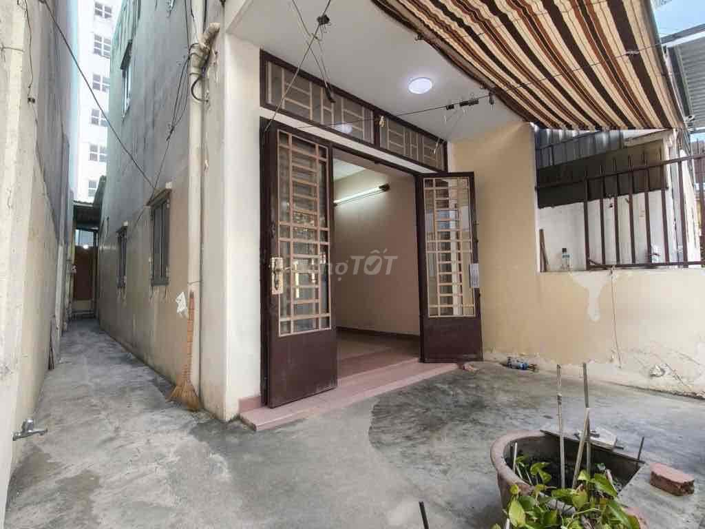 NHỈNH 6 TỶ - 60m2(4x15) - 2 TẦNG - BÌNH THẠNH GIÁP Q1 - CÓ SÂN RỘNG - Ảnh 2