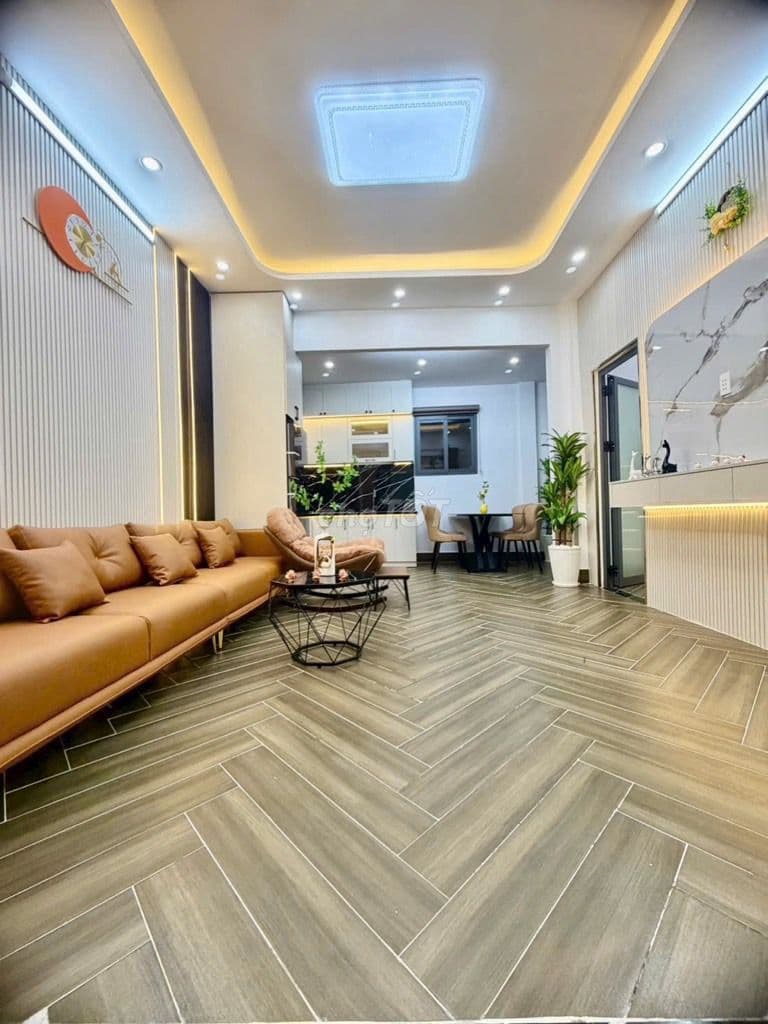 Bán nhà Nhà Bè, cầu Phú Xuân, 48m2, 2 PN, giá 3 tỷ 390, sổ hồng riêng
