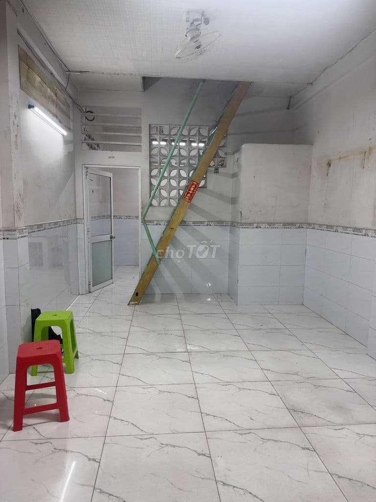 Bán nhà Quận 11 đường Tân Phước Mặt tiền 3,6 X 11m 2L kinh doanh tốt