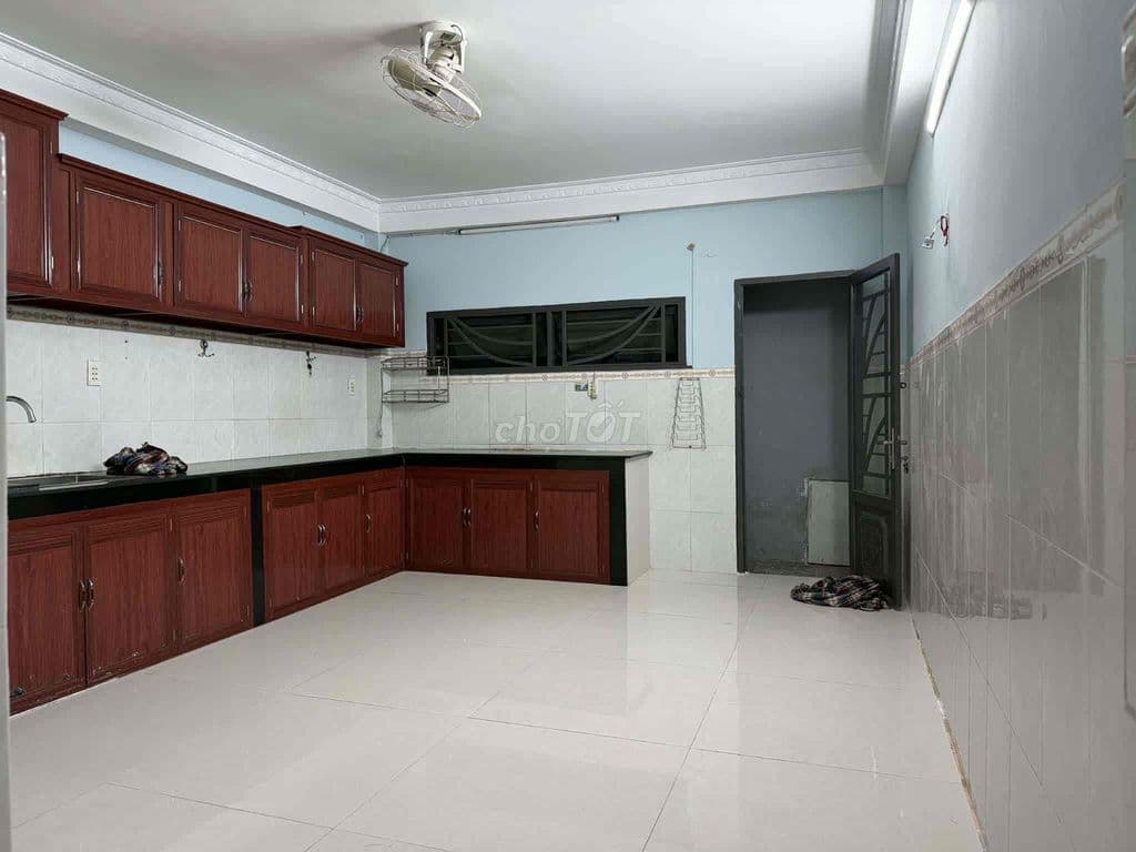 Nhà 3 tầng Thủ Đức - Ảnh 3