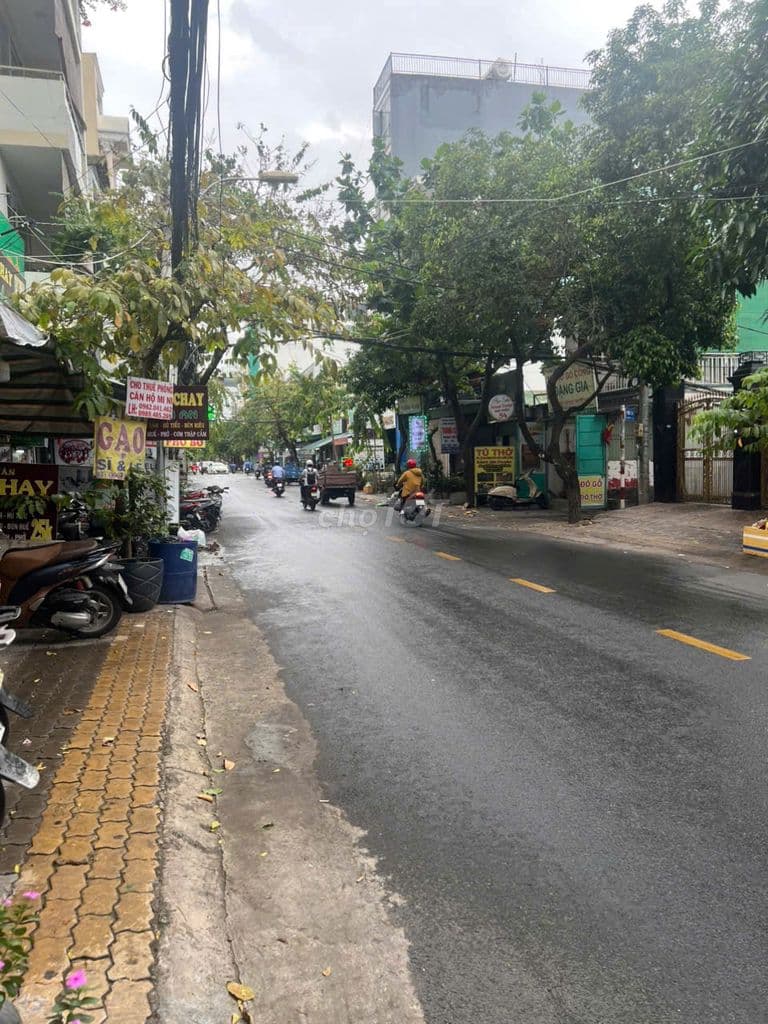 Góc 2 MT Đường Số 79 Tân Quy. Q7, DT: 18x19m . SH 330m2 - Ảnh 2