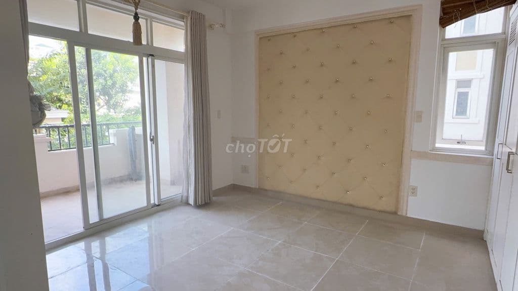 Cần bán căn hộ Cảnh Viên 2 Khu Phú Mỹ Hưng Quận 7 cũ