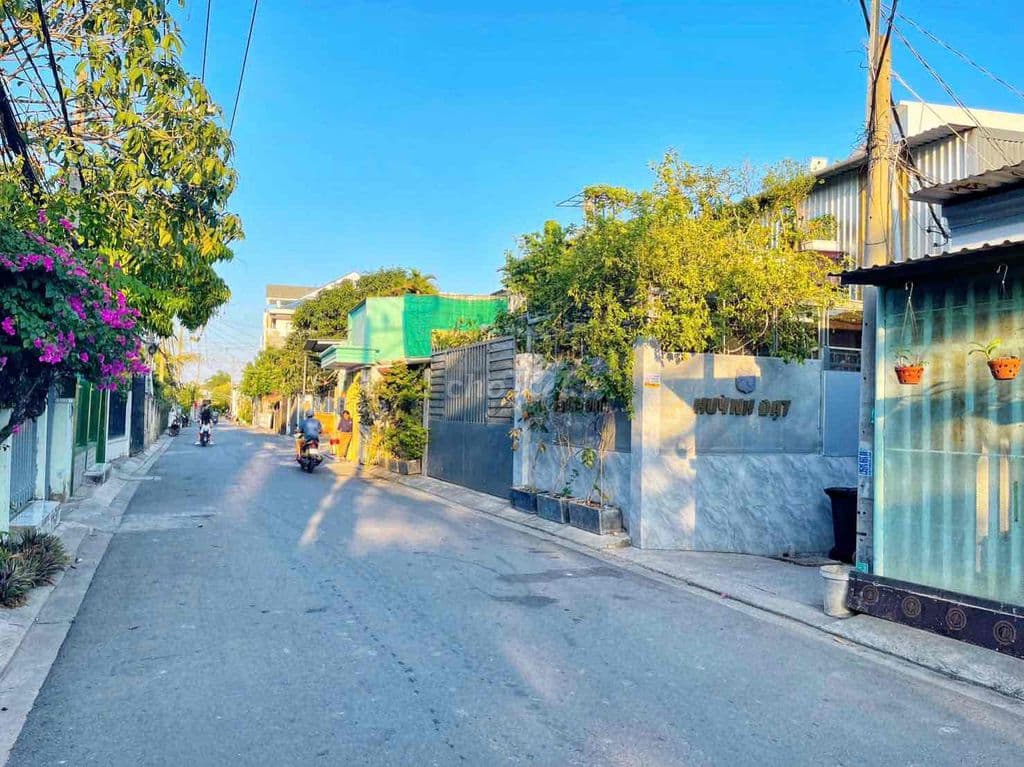 Đất 10x12m - Thích hợp xây CHDV - Gần 3 trường ĐH - Sổ hồng riêng