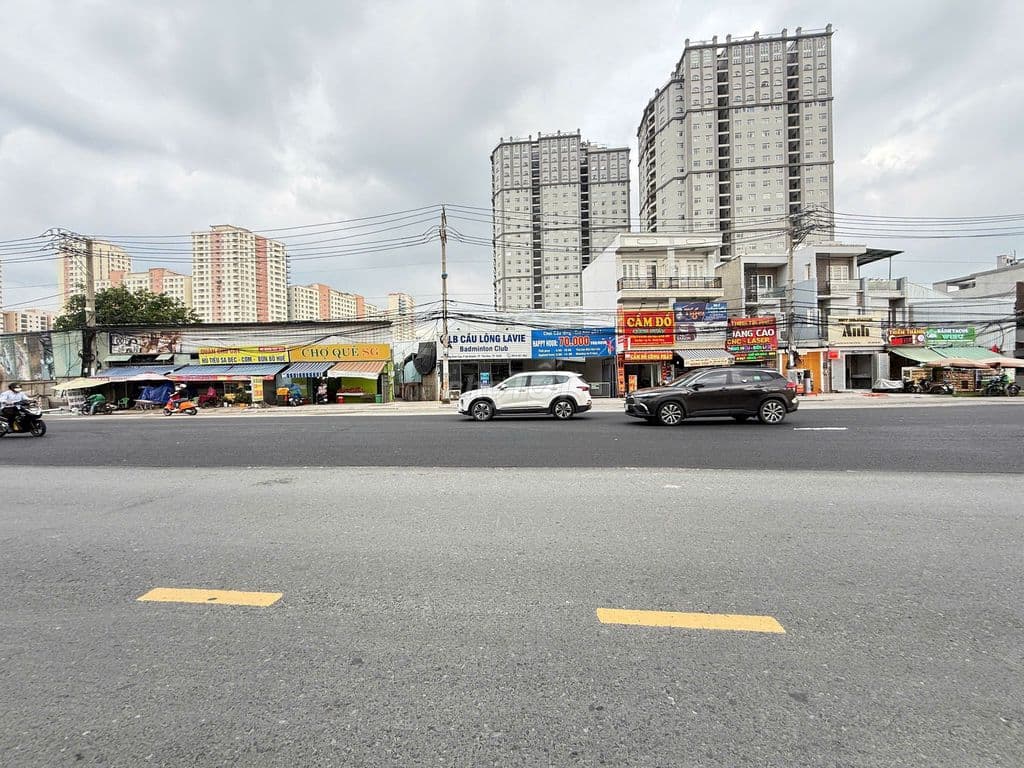 Bán nhà mt Lương Định Của, dtd 1300m2, tiện xây văn phòng, khách sạn