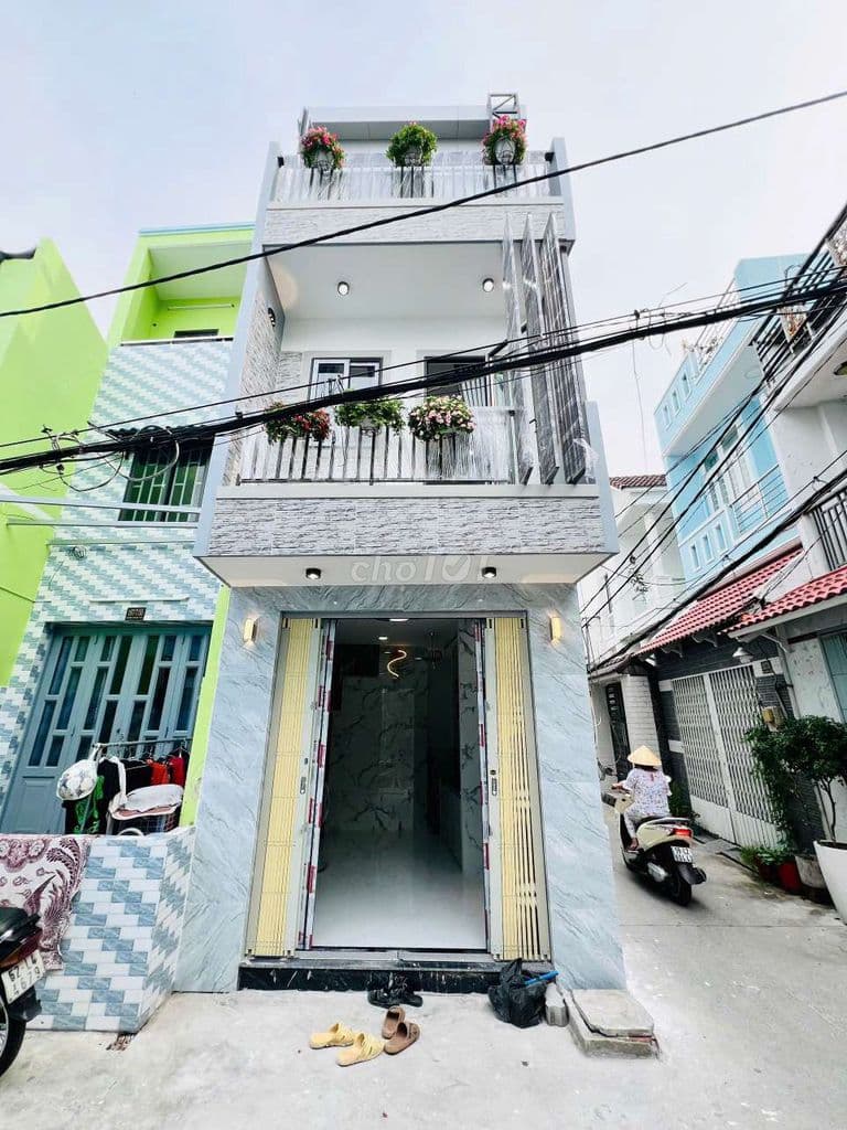 Bán nhà hẻm 4 m Hoàng ngân , p16 Q8