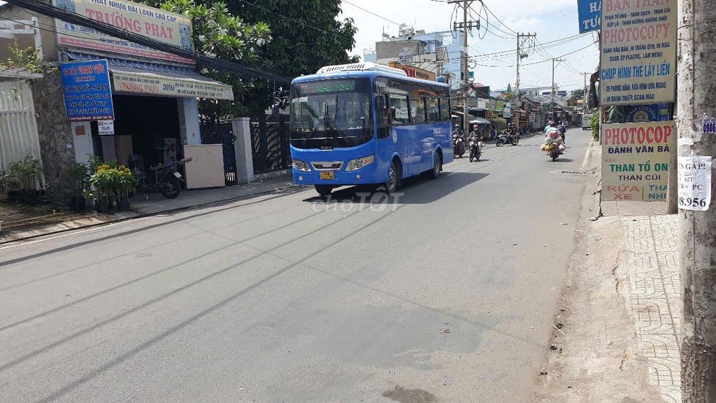 Hạ giá bán Nhà 5m*25m, mặt tiền Phan Văn Đối, gần chợ Bà Điểm Hóc Môn