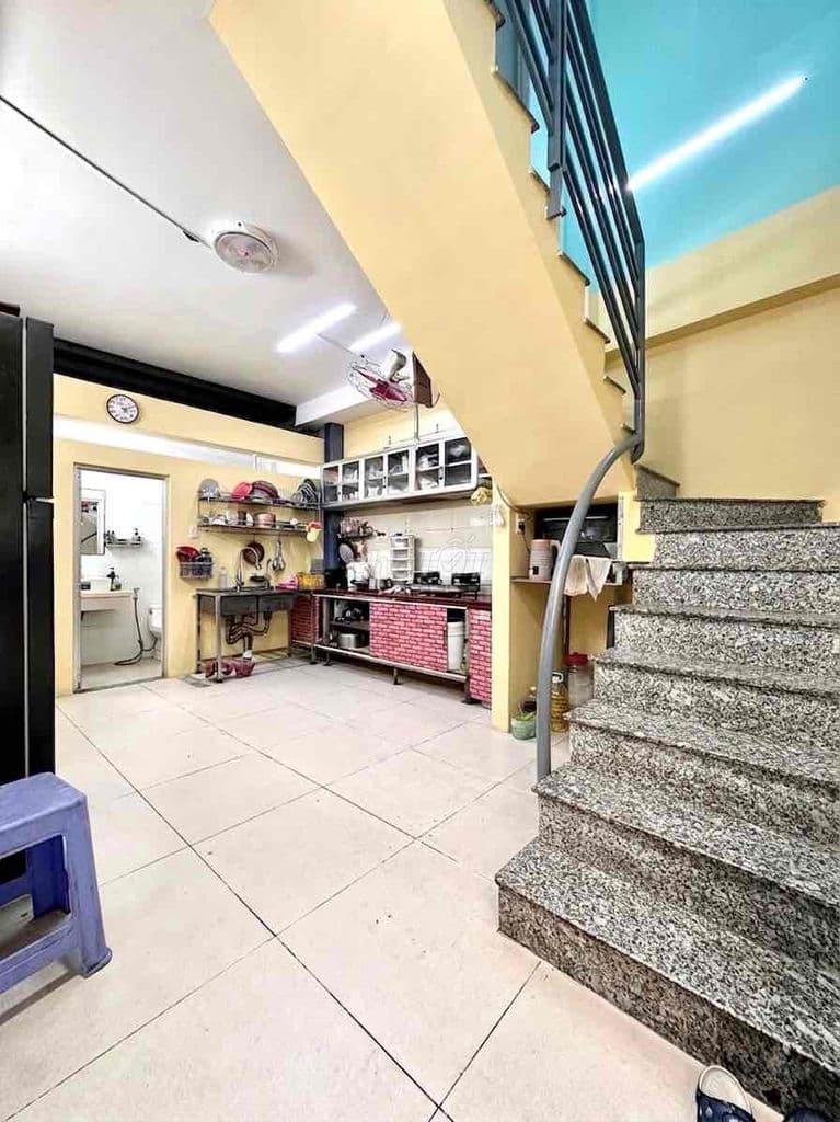 4 X 18M - P6 TÂN BÌNH - HXH VÀO NHÀ - 3 TẦNG BTCT - CHỈ 7.4 TỶ TL - Ảnh 2