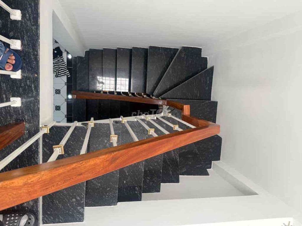 Bán nhà mới phố Khâm Thiên 6 tầng, thang máy, 2 thoáng, 7 ngủ