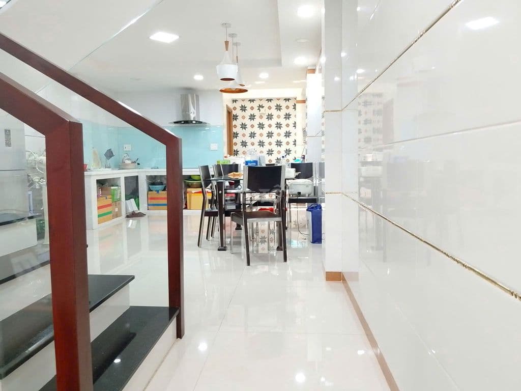 Nhà Đẹp 68m² TP Thủ Đức – Gần Vinhomes – Chỉ 6 Tỷ - Ảnh 2