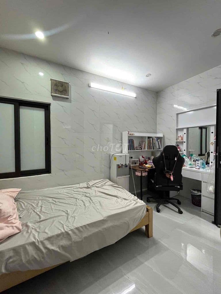 Dưới 6 tỷ có nhà gần Đào Tấn-Oto 10m- Sổ đỏ 24m*5T;MT3,4m;3N;4VS - Ảnh 3