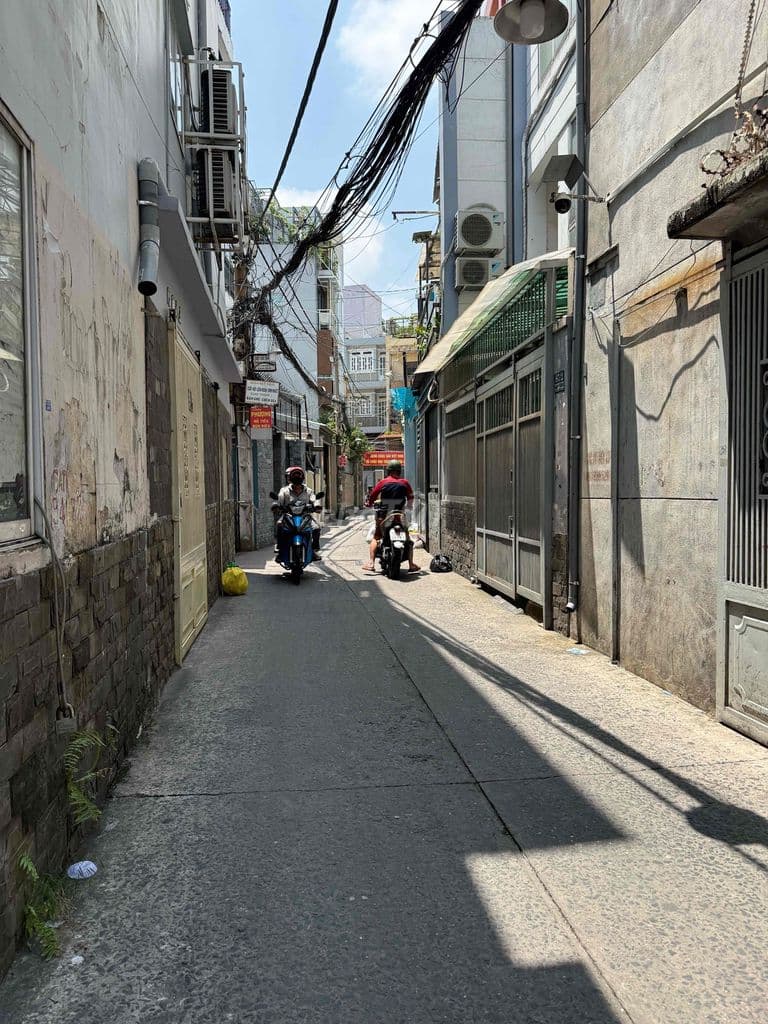 Nhà hẻm 4m Bành Văn Trân P7 Tân Bình, 4.35x9m, 2 tầng, giá 5.9 tỷ TL - Ảnh 3