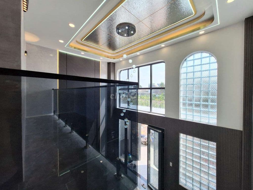 Nhà 5 phòng ngủ xe hơi - Ảnh 3