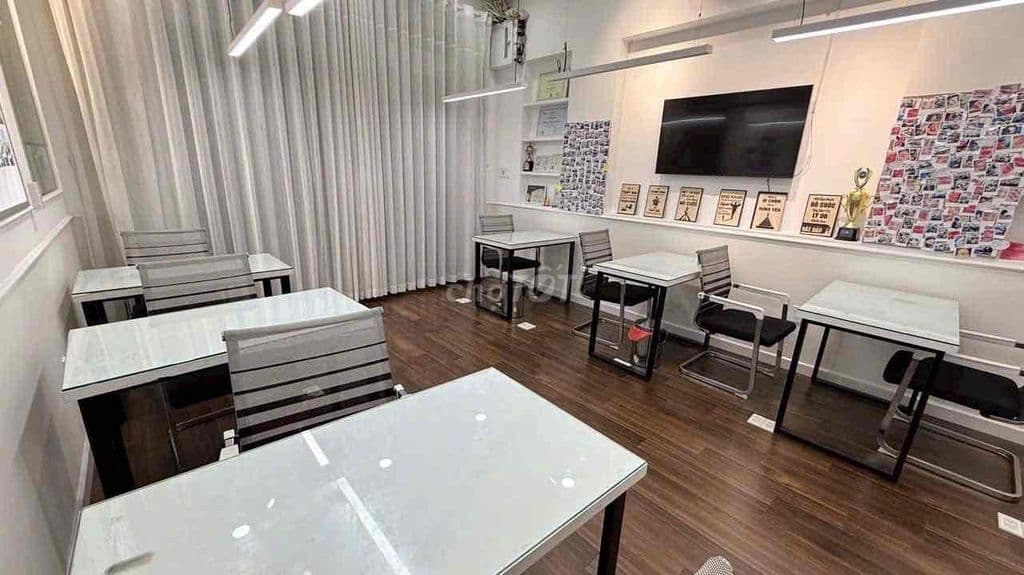 CẦN BÁN GẤP NHÀ ĐẸP 4 TẤM ĐANG CÓ THU NHẬP CAO HẺM XH 1 TRỤC - Ảnh 3