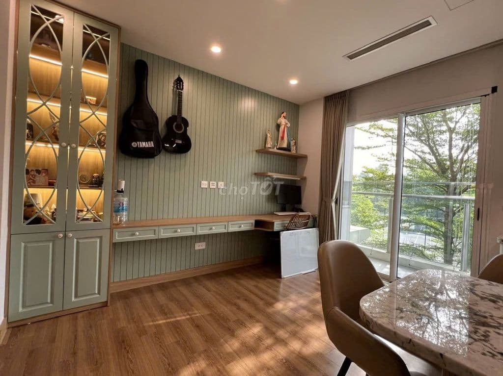 bán căn hộ 2pn Ciputra view sân golf