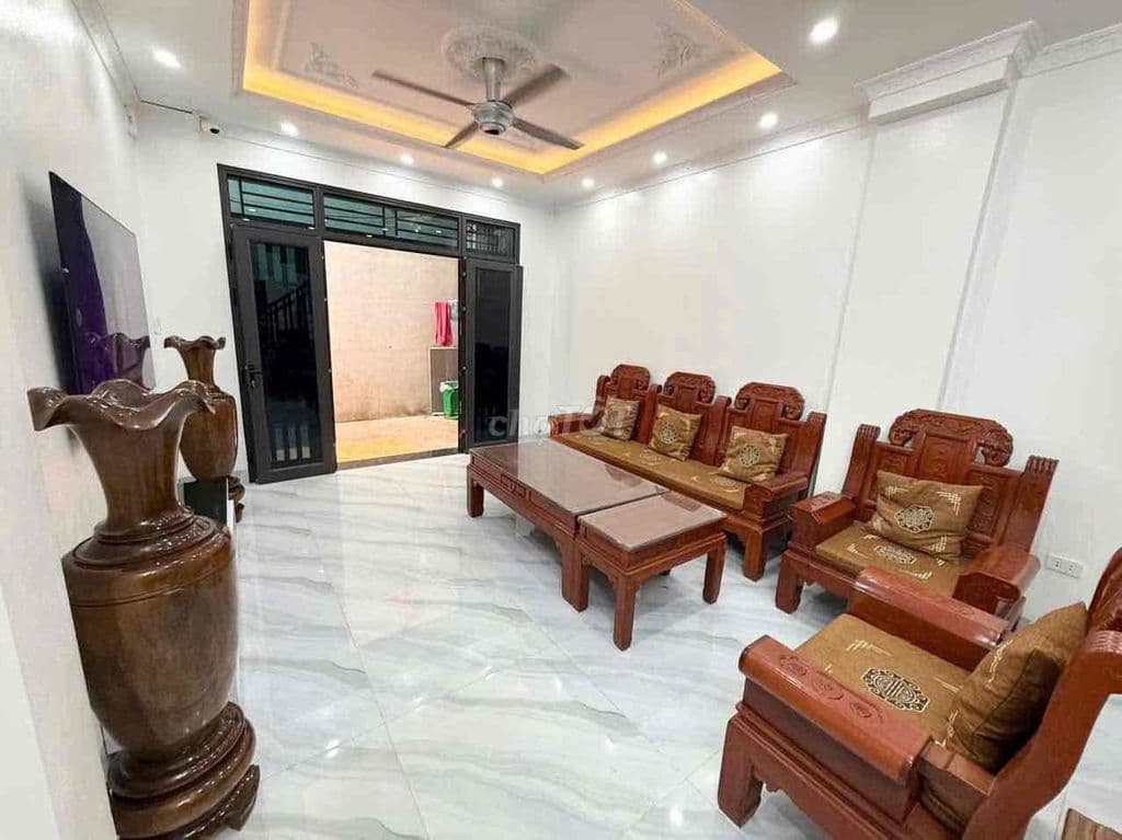 Gần ô tô phố Minh Khai nhà đẹp dân xây nông thông 35m2 x5T giá 6.6 tỷ