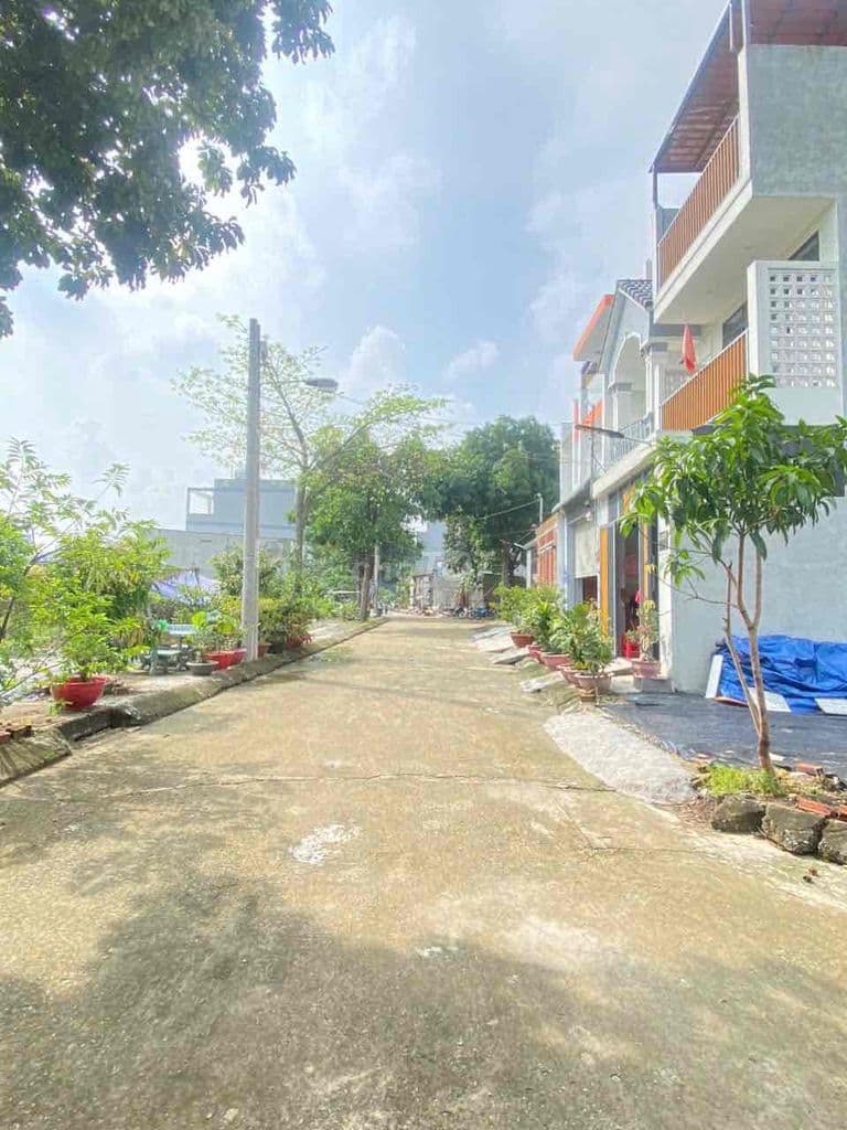 BÁN ĐẤT CÁCH VINHOMES Q9 (100 mét)