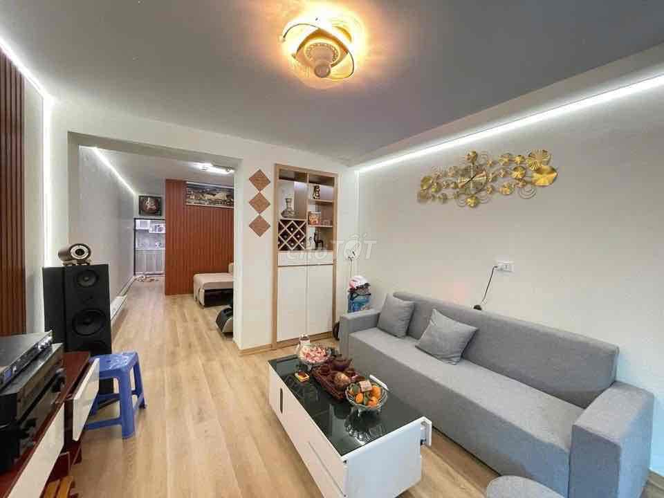 Bán Tập thể T1 phố 8/3 kinh doanh 50m2 T1 giá 4 tỷ sổ đỏ CC có TL