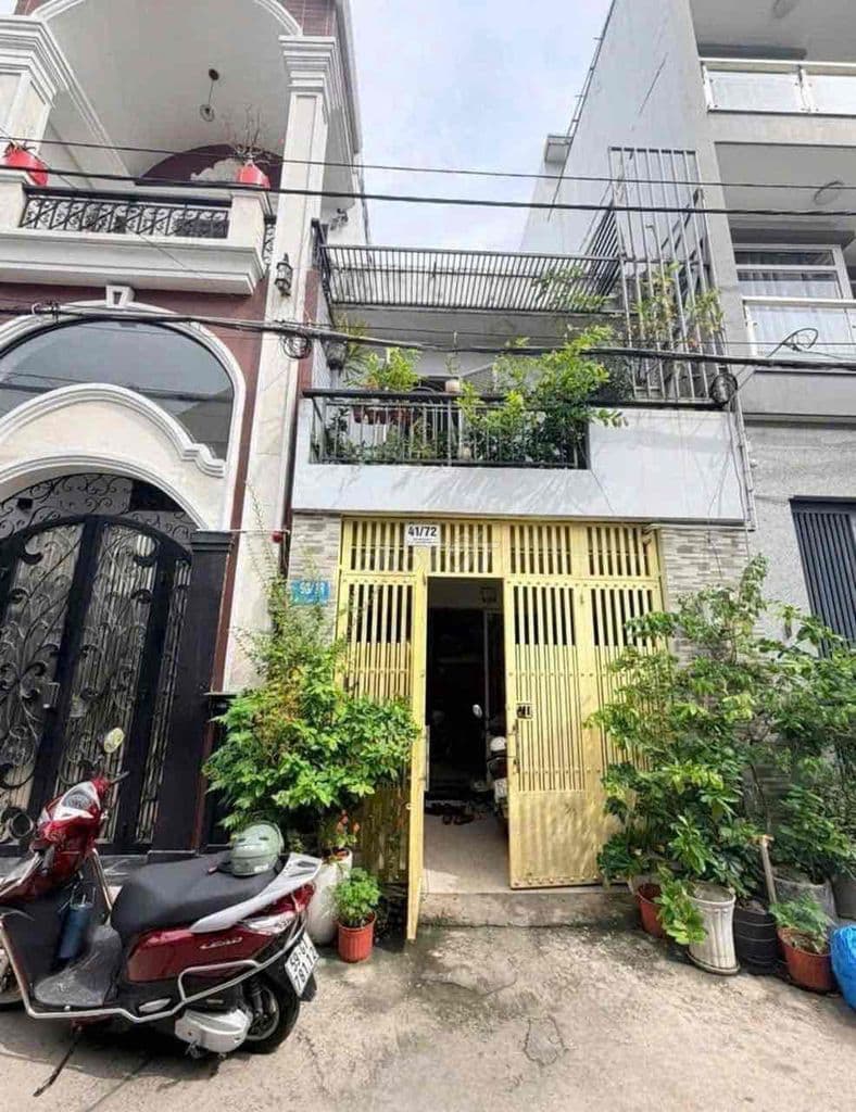 Nhà 4m x 16m 2 tầng hẻm 5m đường Đông Hưng Thuận 17 bên cạnh Gò Vấp