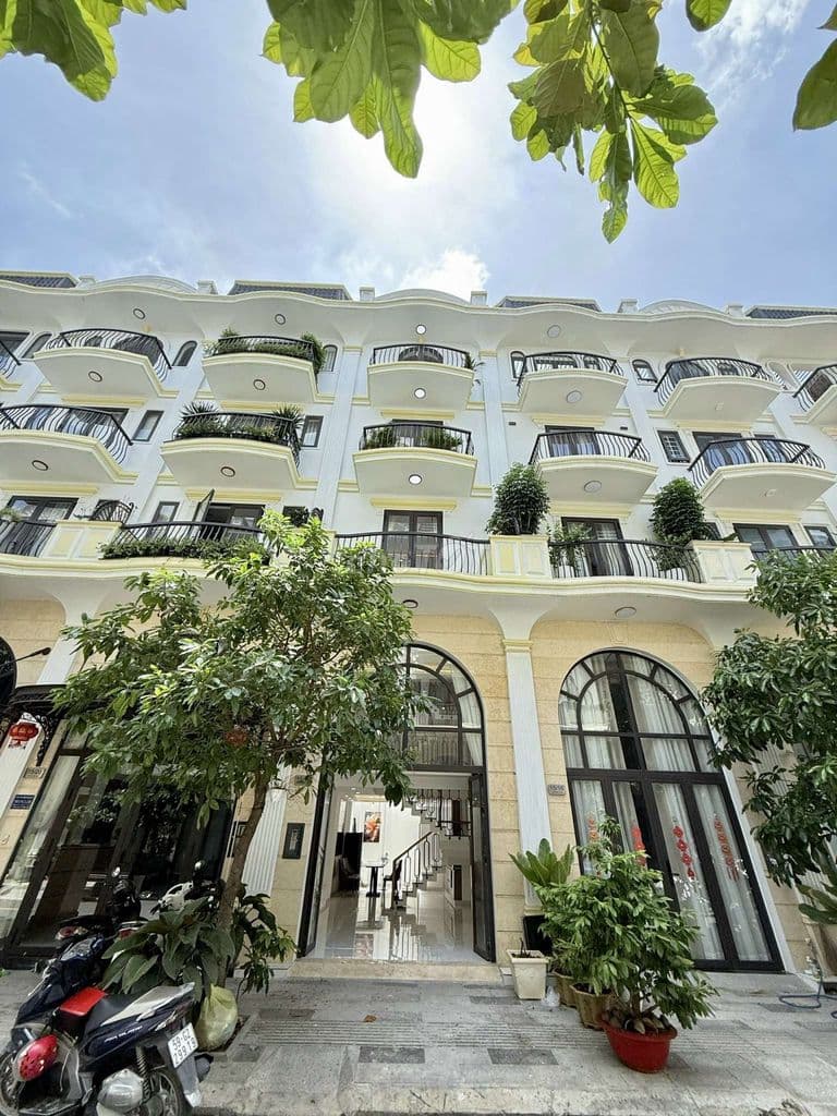 Siêu Phẩm 4 Tầng Hẻm rộng 12m Khu VIP Ngay Ngã Tư Ga 1/ Thạnh Lộc 16