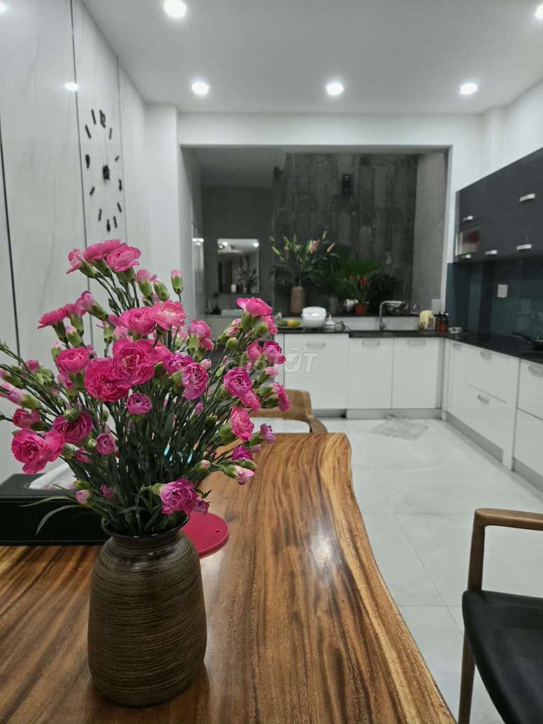 tôi chính chủ bán nhà, khu dân cư Vip, an ninh, tiện ích đầy đủ