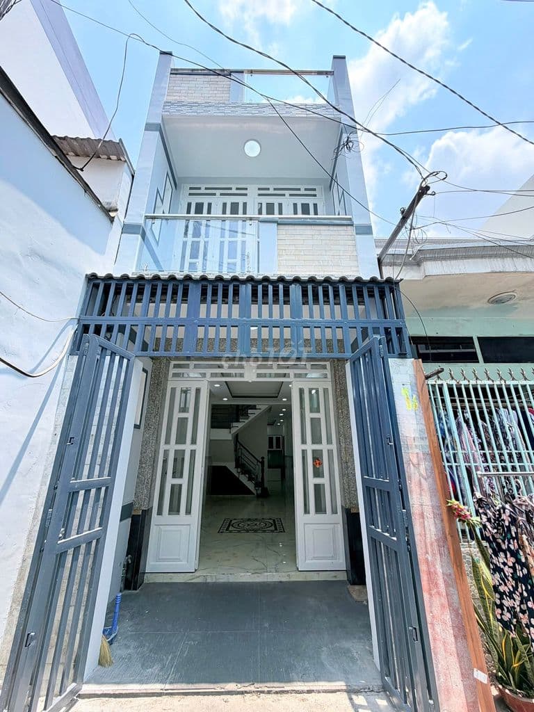 Nhà sau căn mặt tiền Bùi Minh Trực P5-Q8
