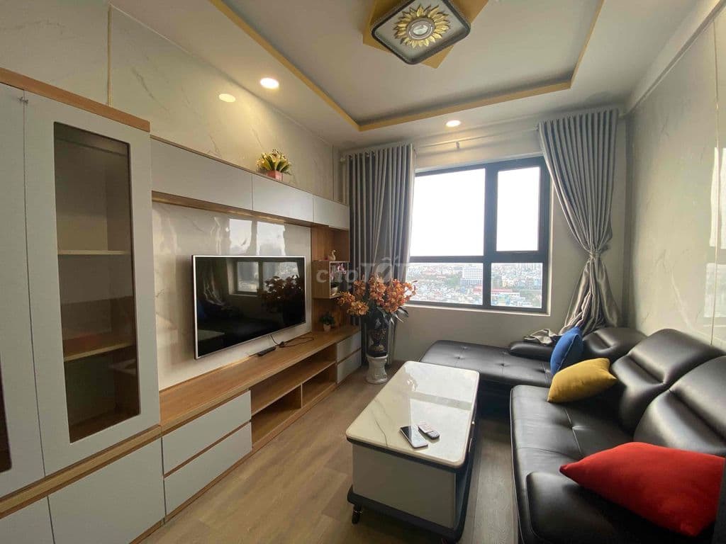 Căn 70m2 sổ hồng riêng chung cư Green River Quận 8