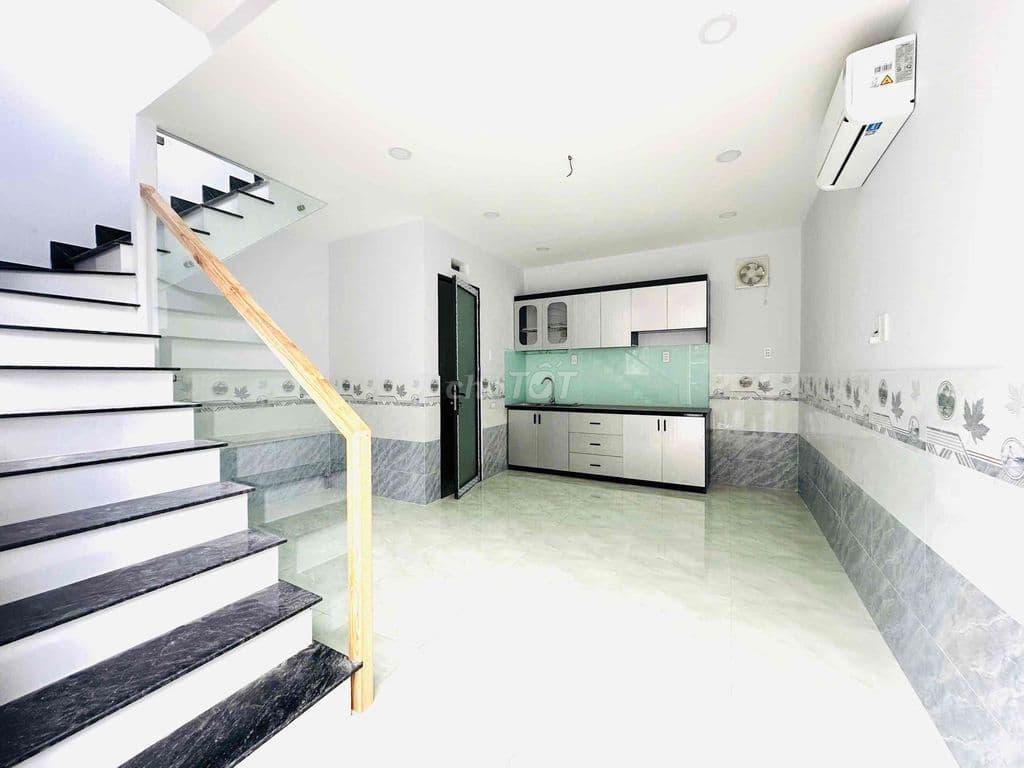 nhà phố full nội thất sổ 5.căn sau Tu Viện Khánh An Q.12 - Ảnh 2