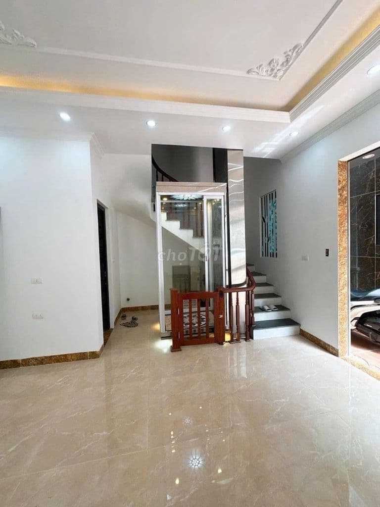 NHÀ THANG MÁY - THANH XUÂN - 40M RA LÊ TRỌNG TẤN - OTO SÁT NHÀ -Ở NGAY