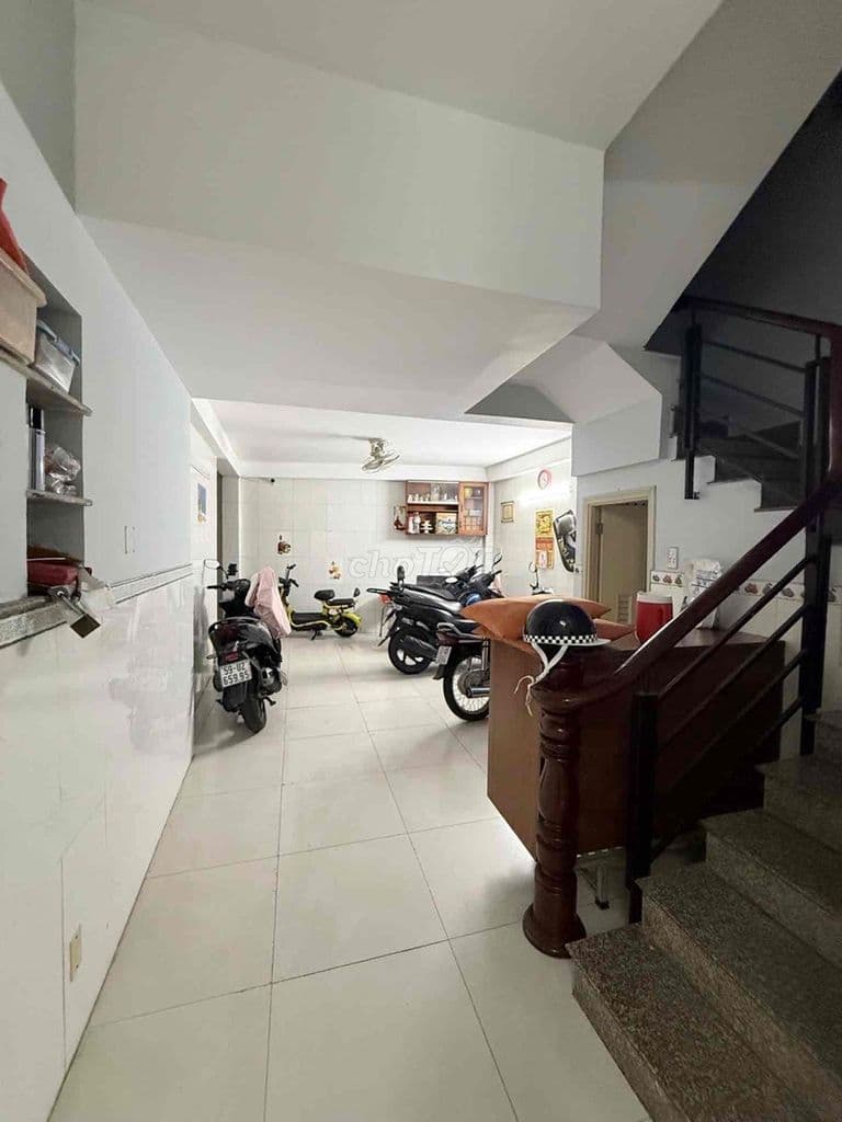 🏡 DIỆN TÍCH CÔNG NHẬN 52M2 - BỀ NGANG RỘNG 4.2M NỞ HẬU - DÒNG TIỀN CHO - Ảnh 2